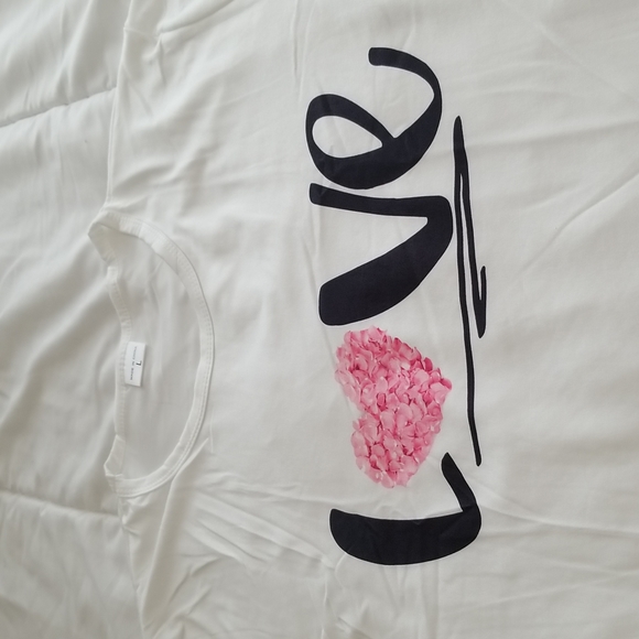 LOVE Graphic Short Sleeve Tee Shirt - Picture 4 of 4